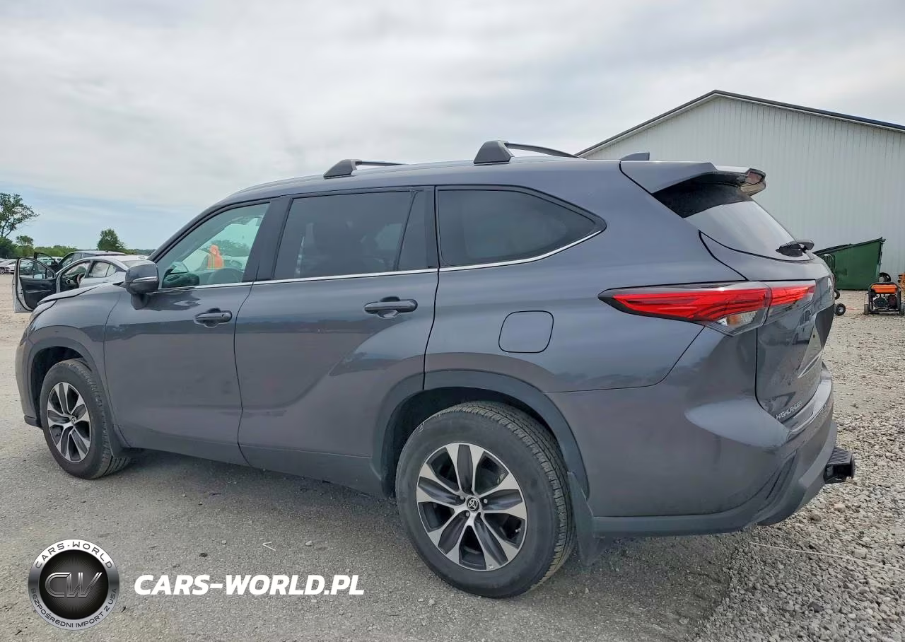 2022 Toyota Highlander Xle VIN:5TDHZRBH1NS177354 - 2