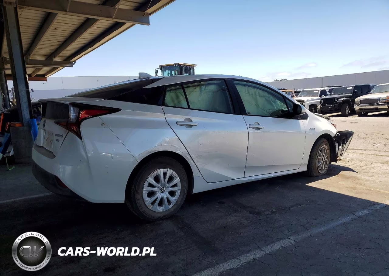 2021 Toyota Prius L Eco VIN:JTDKAMFU6M3151601 - 3