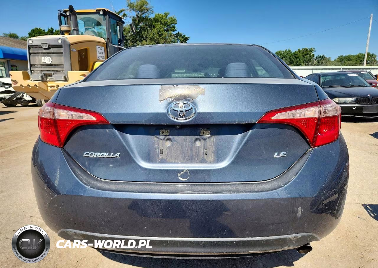 2017 Toyota Corolla Le VIN:5YFBURHE6HP675743 - 6