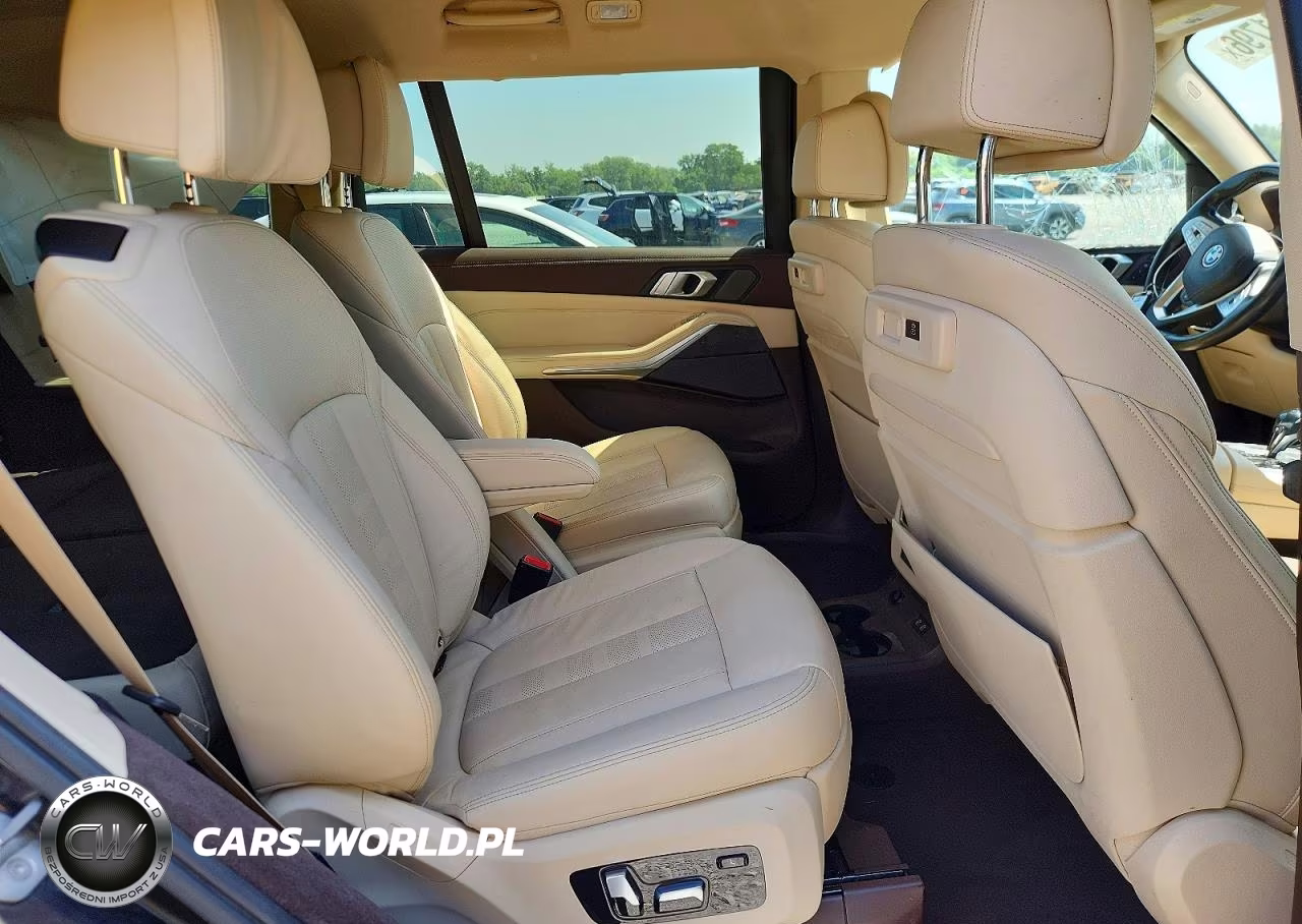 2019 BMW X7 xDrive50I VIN:5UXCX4C52KLS38861 - 11