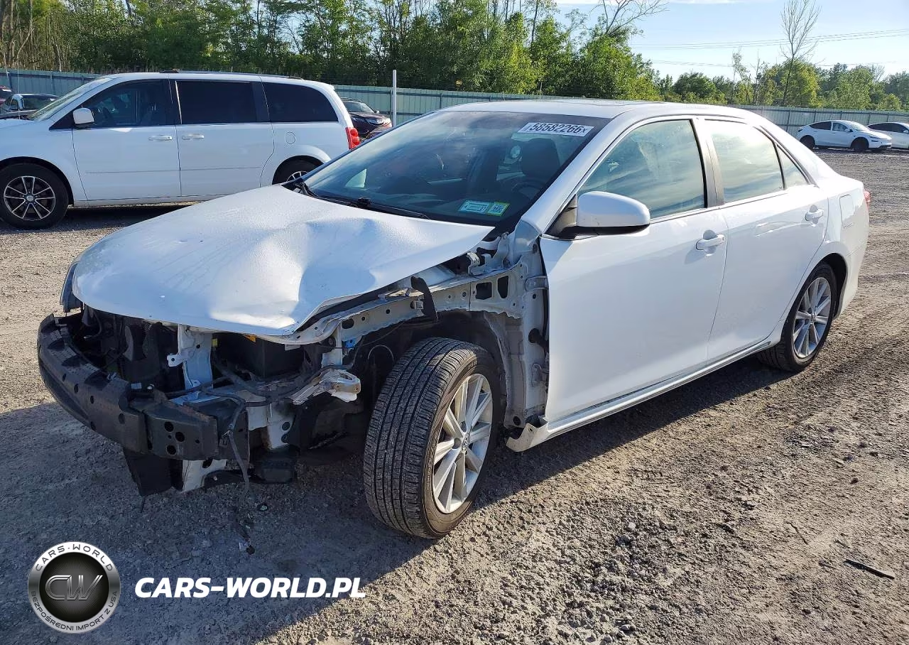2014 Toyota Camry Xle – zdjęcie 1 z 13