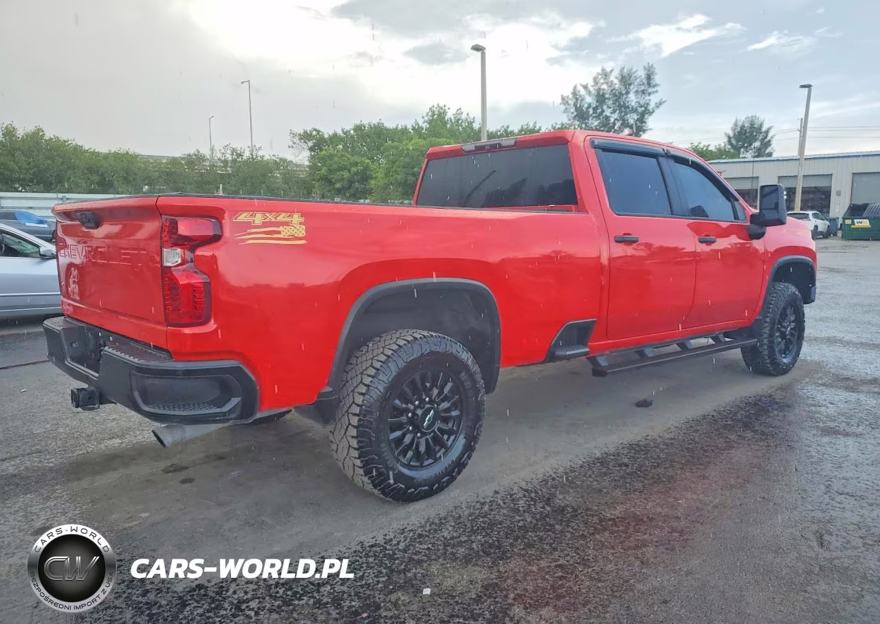 2023 Chevrolet Silverado K2500 Heavy Duty VIN:1GC4YLE74PF169706 - 3