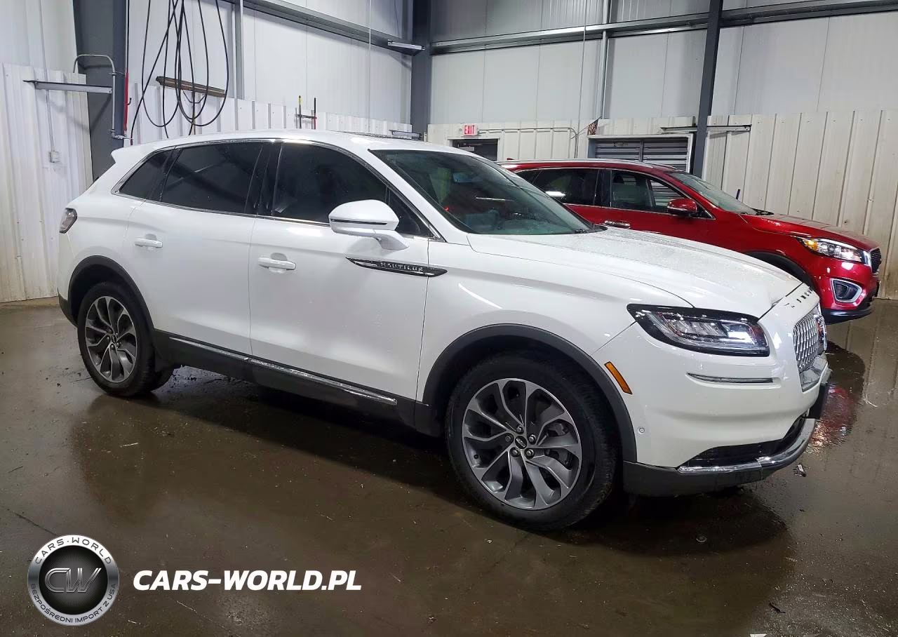 2023 Lincoln Nautilus Reserve VIN:2LMPJ8KP9PBL03839 - 4