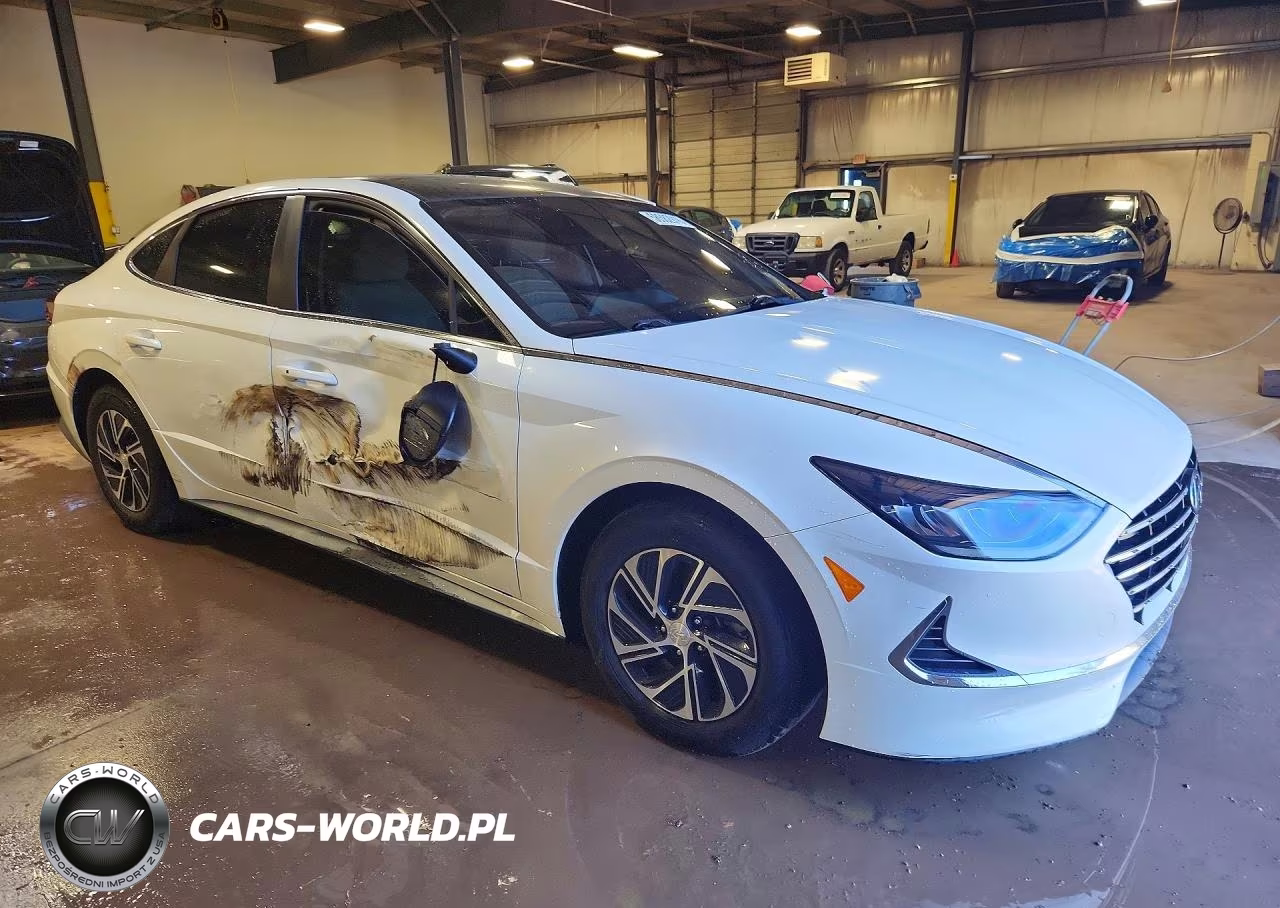 2021 Hyundai Sonata Hybrid Blue VIN:KMHL24JJ0MA033100 - 4
