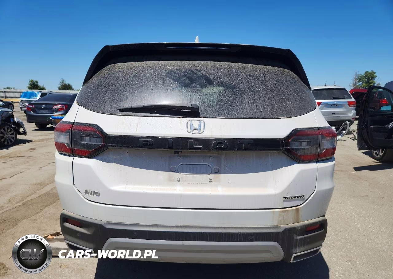 2025 Honda Pilot Touring VIN:5FNYG1H75SB073150 - 6