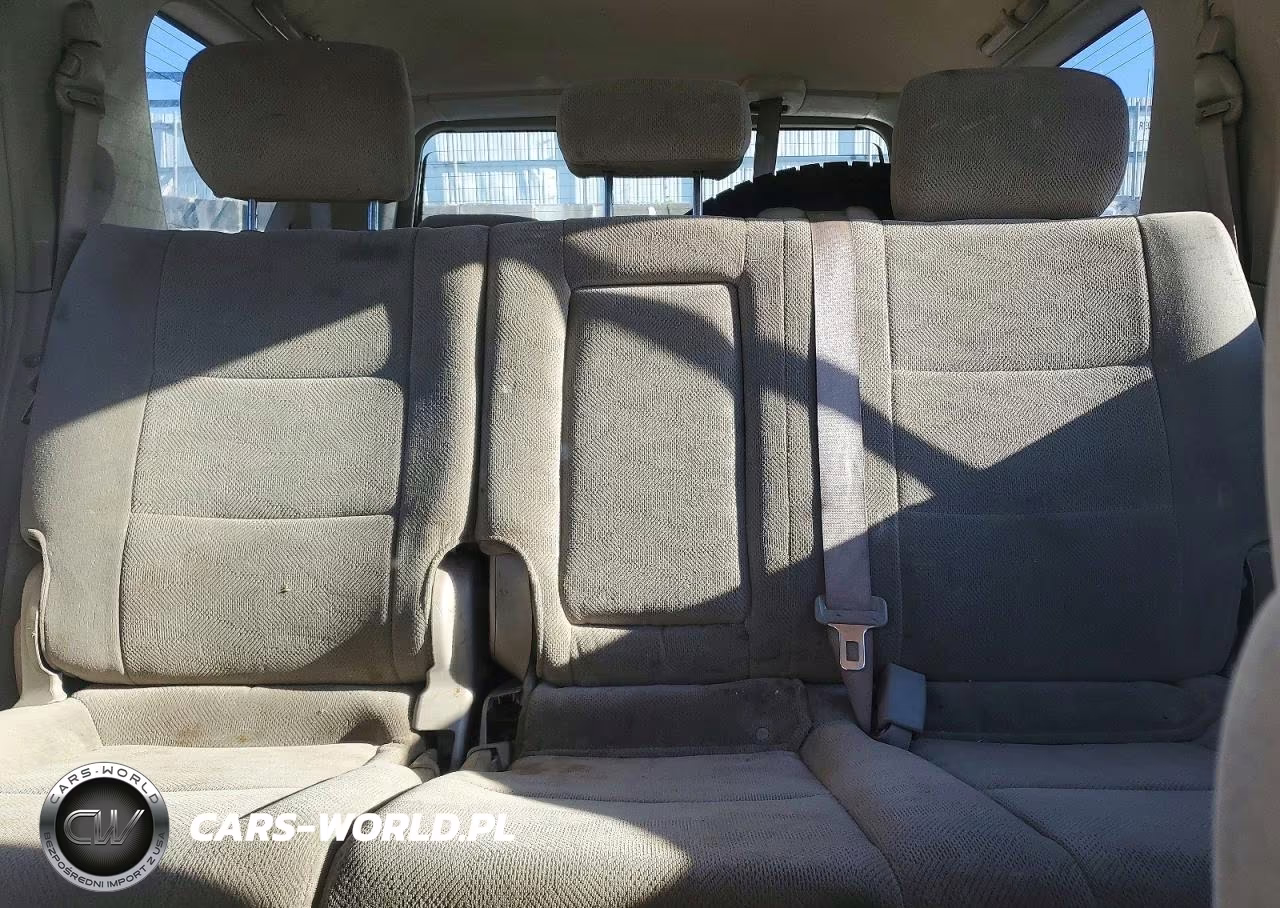 2005 Toyota Sequoia Sr5 VIN:5TDBT44A15S238289 - 10