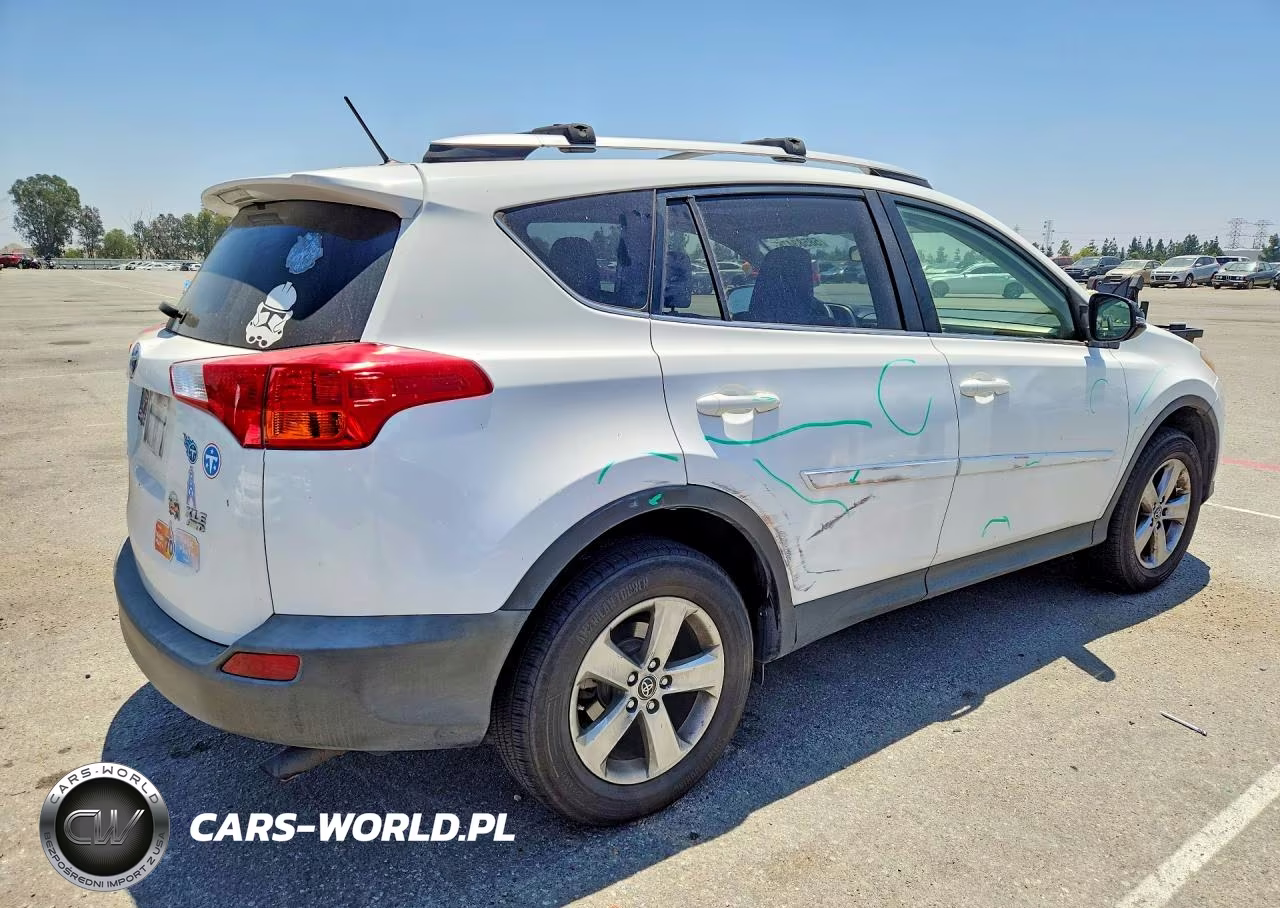 2015 Toyota Rav4 Xle VIN:JTMRFREV2FJ020039 - 3