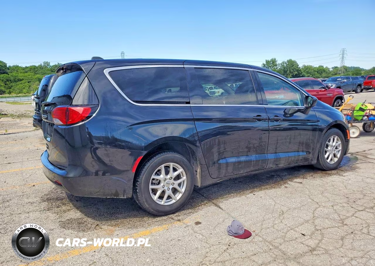 2023 Chrysler Voyager Lx VIN:2C4RC1CG5PR566264 - 3