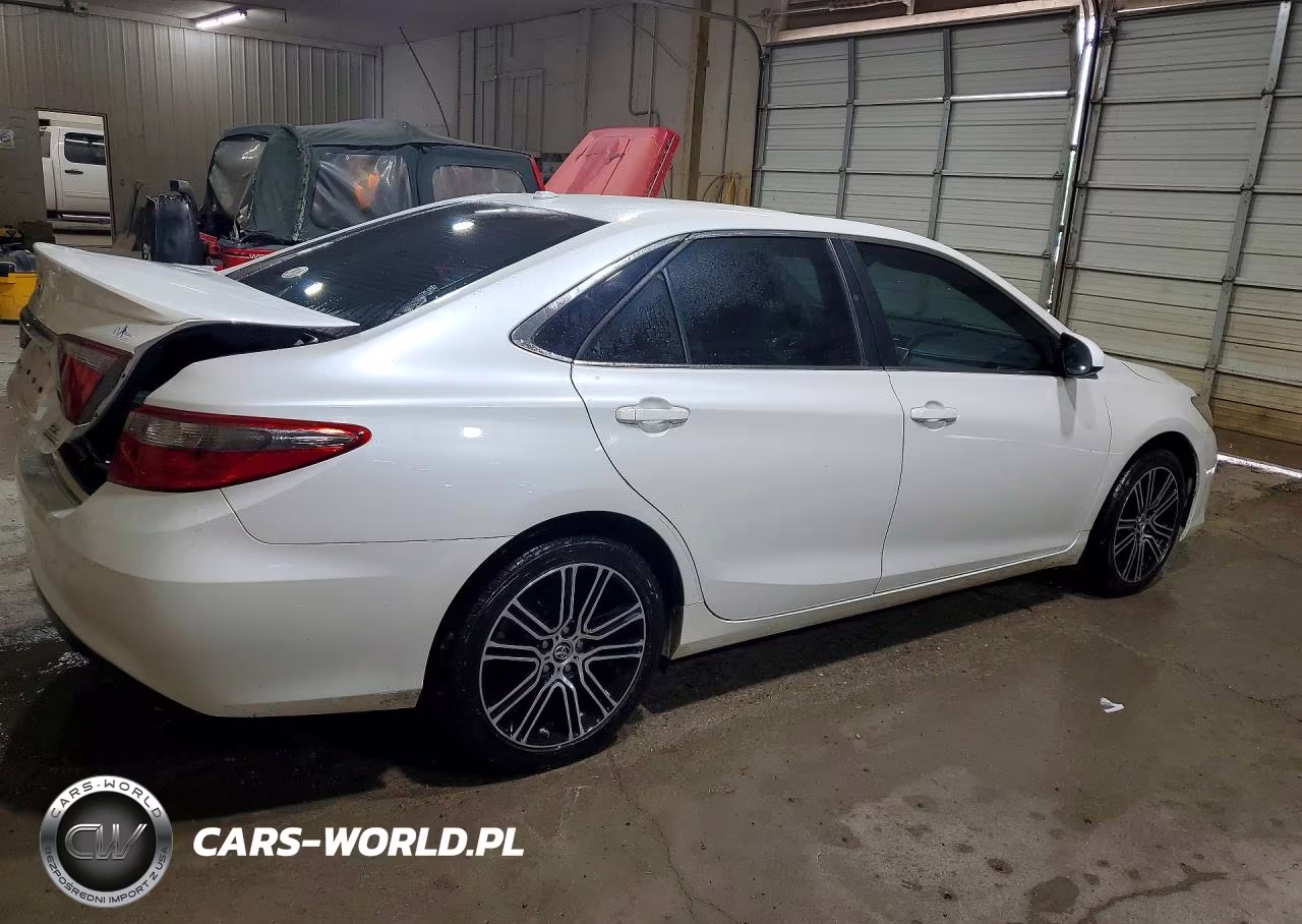 2016 Toyota Camry Special Edition VIN:4T1BF1FK6GU182078 - 3