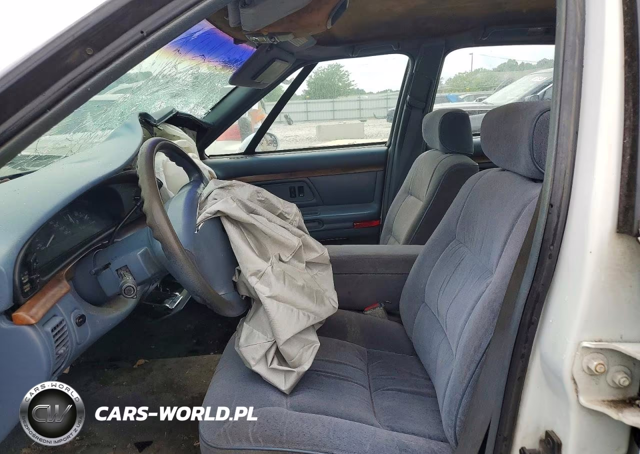 1997 Oldsmobile 88 Base VIN:1G3HN52K9V4832680 - 7