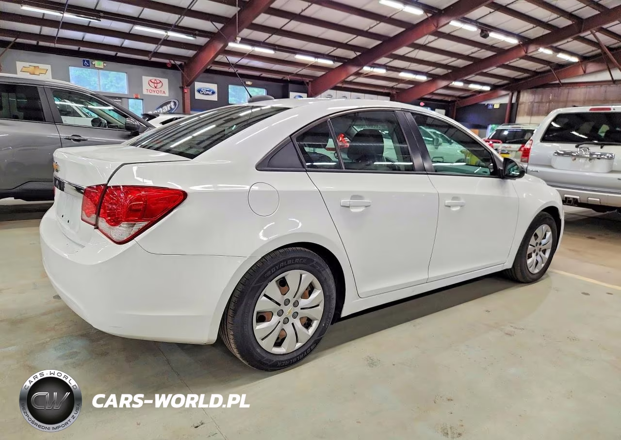 2016 Chevrolet Cruze Limited Ls VIN:1G1PC5SG2G7220487 - 3