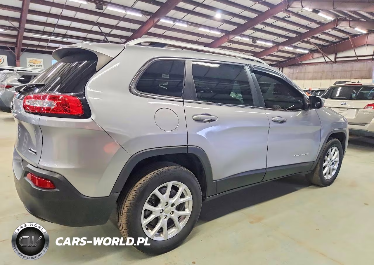 2014 Jeep Cherokee Latitude VIN:1C4PJMCS2EW129121 - 3