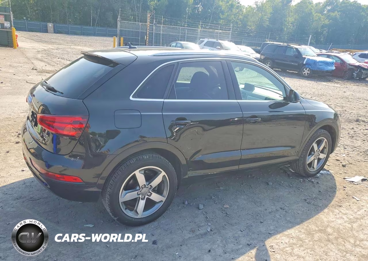 2015 Audi Q3 Premium Plus VIN:WA1EFCFS2FR012244 - 3
