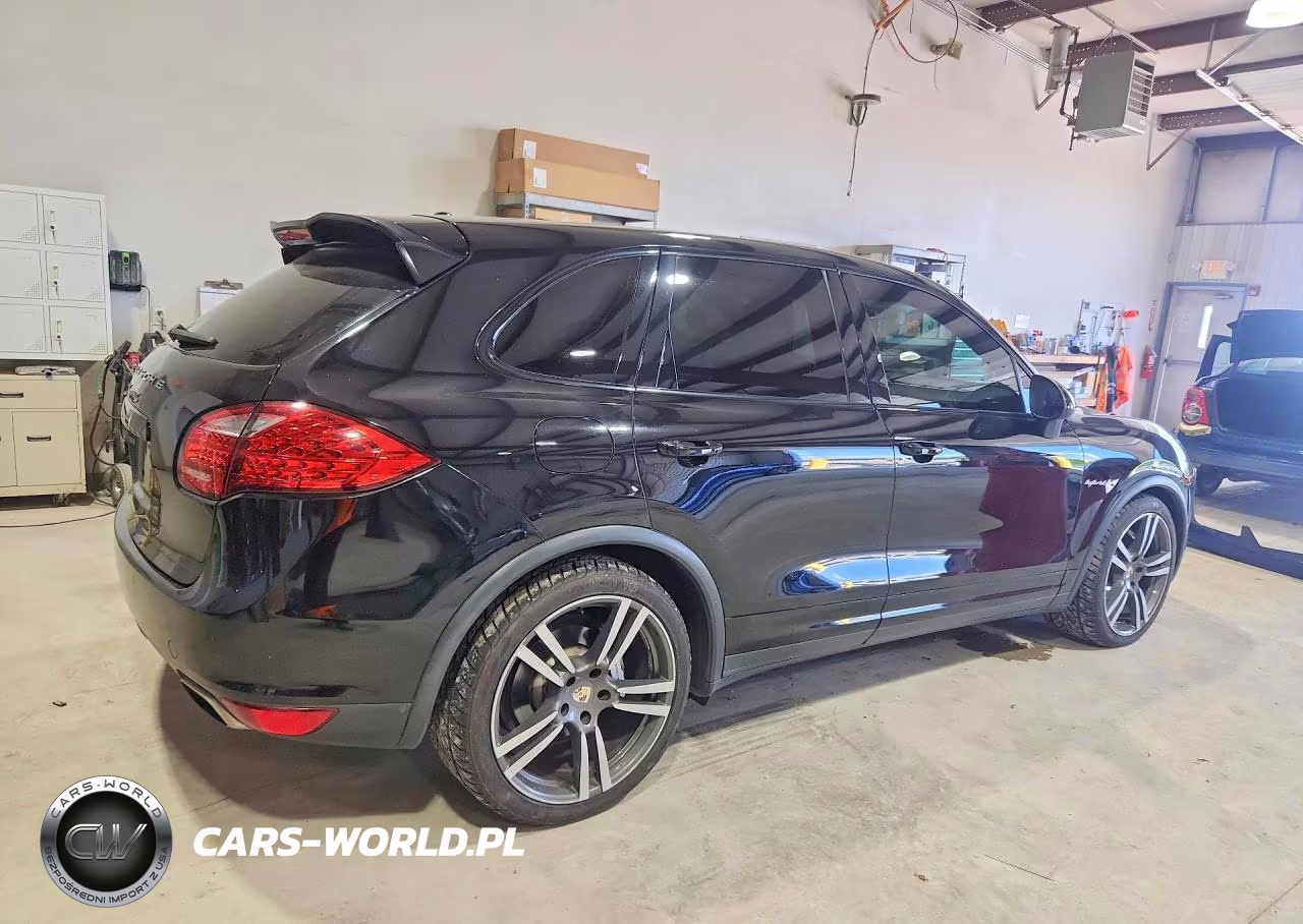 2011 Porsche Cayenne S Hybrid VIN:WP1AE2A28BLA92802 - 3