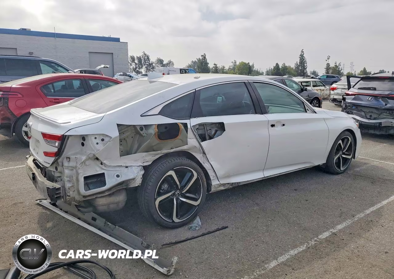 2018 Honda Accord Sport VIN:1HGCV1F32JA802424 - 3