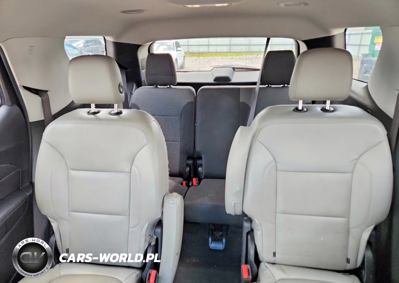 2018 Chevrolet Traverse Lt VIN:1GNEVGKW1JJ210868 - 10