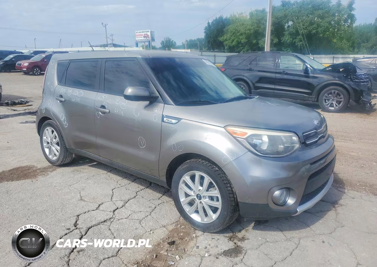 2018 Kia Soul + VIN:KNDJP3A53J7585600 - 4