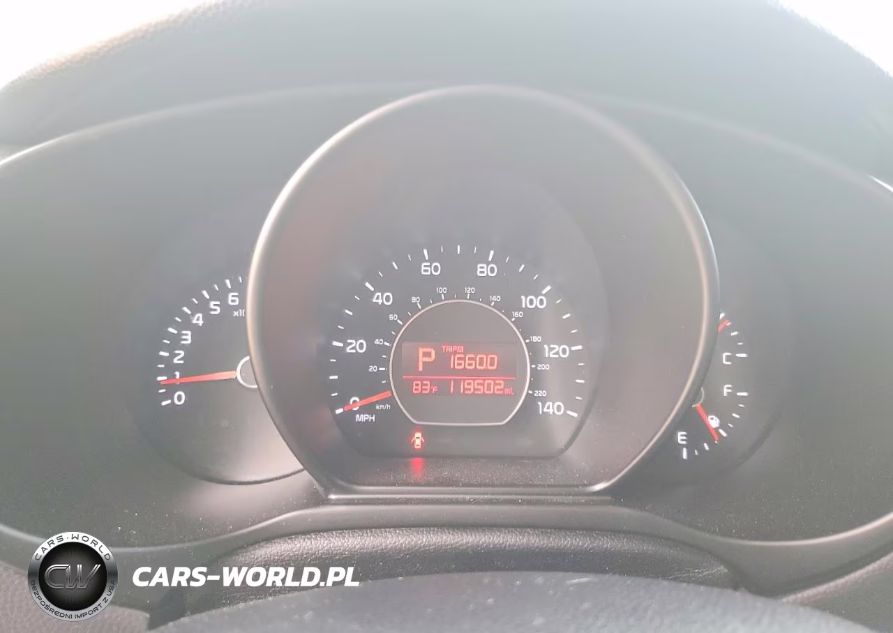 2018 Kia Soul + VIN:KNDJP3A53J7585600 - 9
