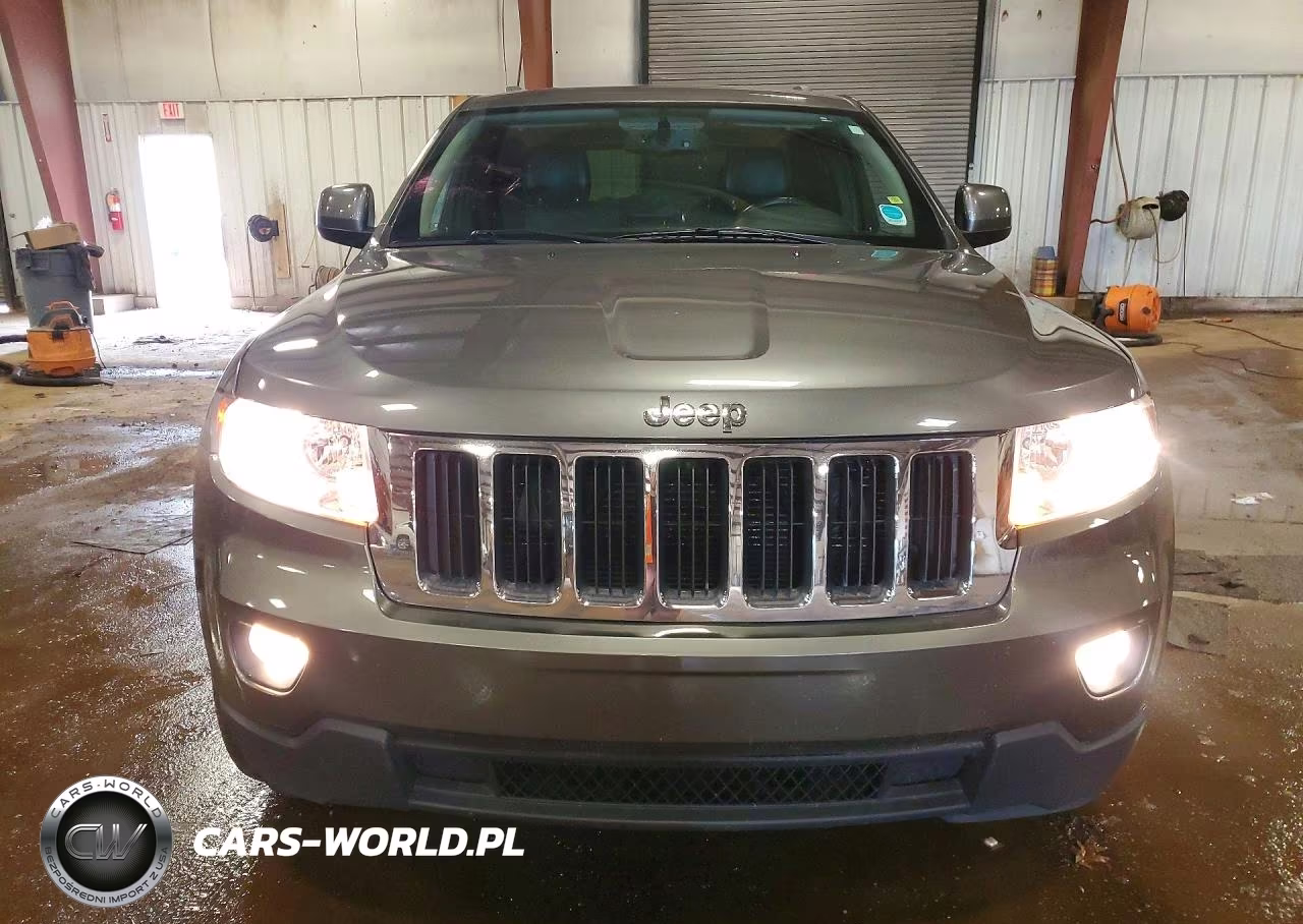 2012 Jeep Grand Cherokee Laredo VIN:1C4RJFAG5CC255555 - 5
