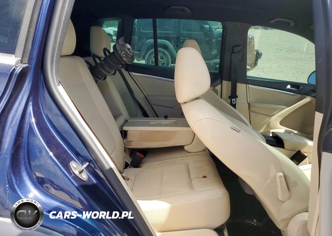 2016 Volkswagen Tiguan S VIN:WVGBV7AX9GW606589 - 11