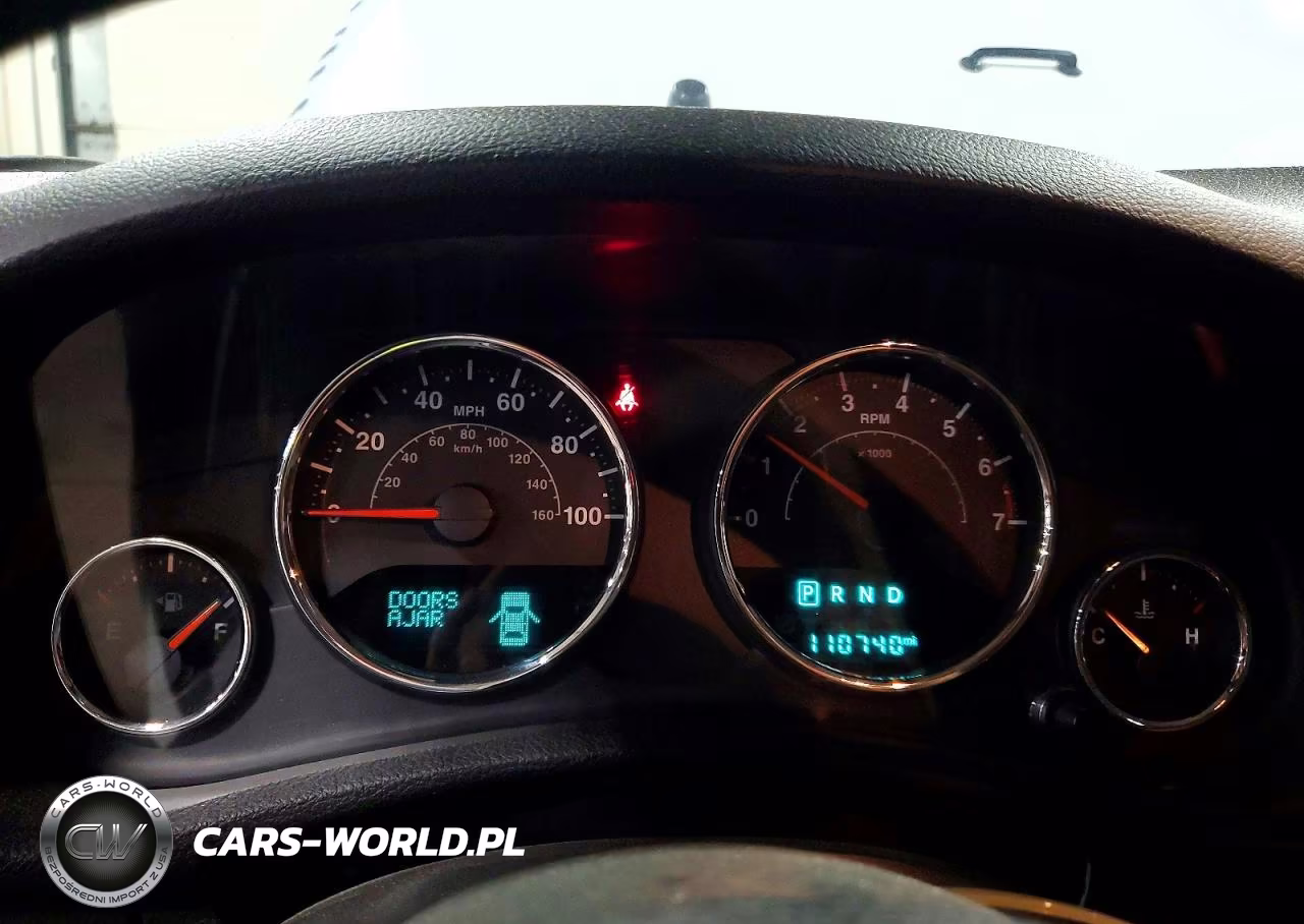 2016 Jeep Wrangler Sport VIN:1C4AJWAG7GL117938 - 9
