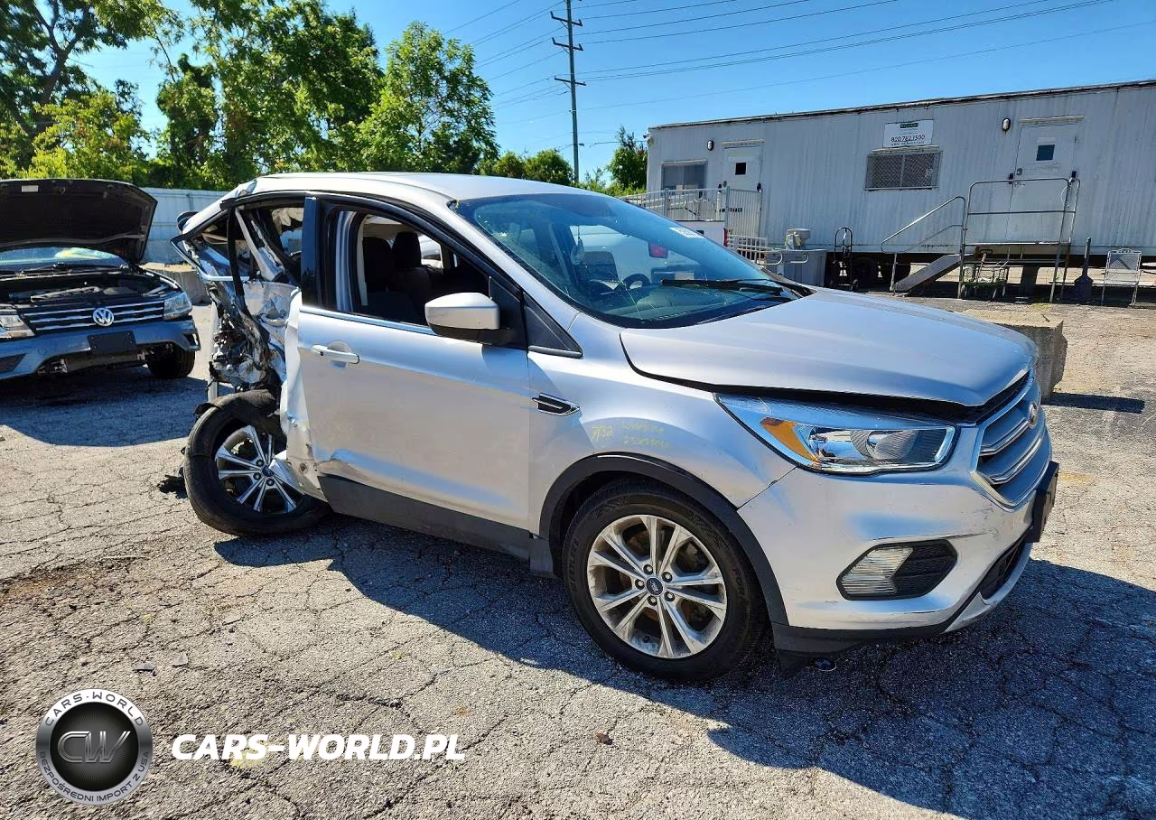 2019 Ford Escape Se VIN:1FMCU9G96KUC08417 - 4