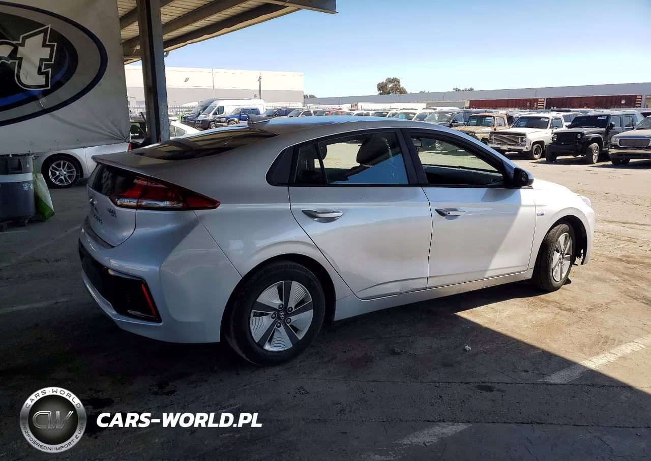 2017 Hyundai Ioniq Blue VIN:KMHC65LCXHU049866 - 3