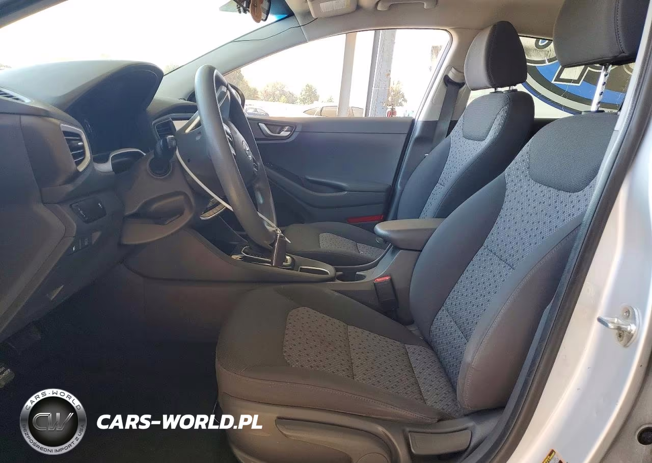 2017 Hyundai Ioniq Blue VIN:KMHC65LCXHU049866 - 7