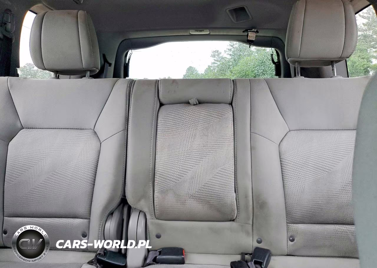 2015 Honda Pilot Lx VIN:5FNYF4H25FB016624 - 10