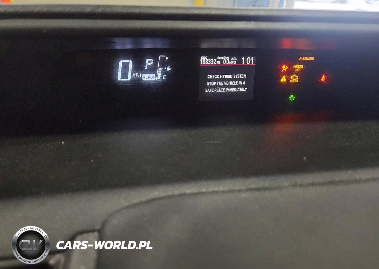 2016 Toyota Prius C One VIN:JTDKDTB35G1126557 - 9
