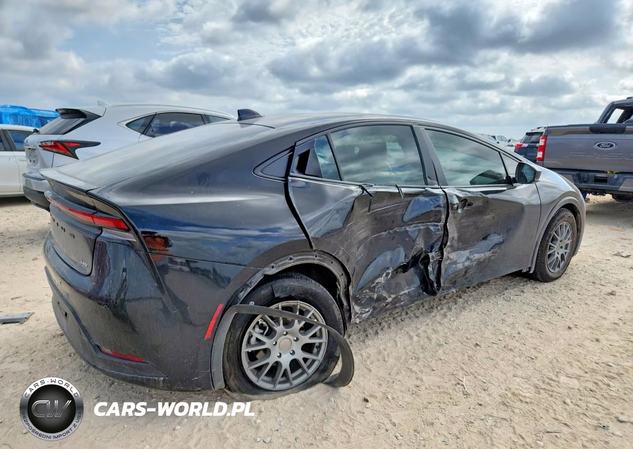 2023 Toyota Prius Le VIN:JTDACAAU4P3007951 - 3
