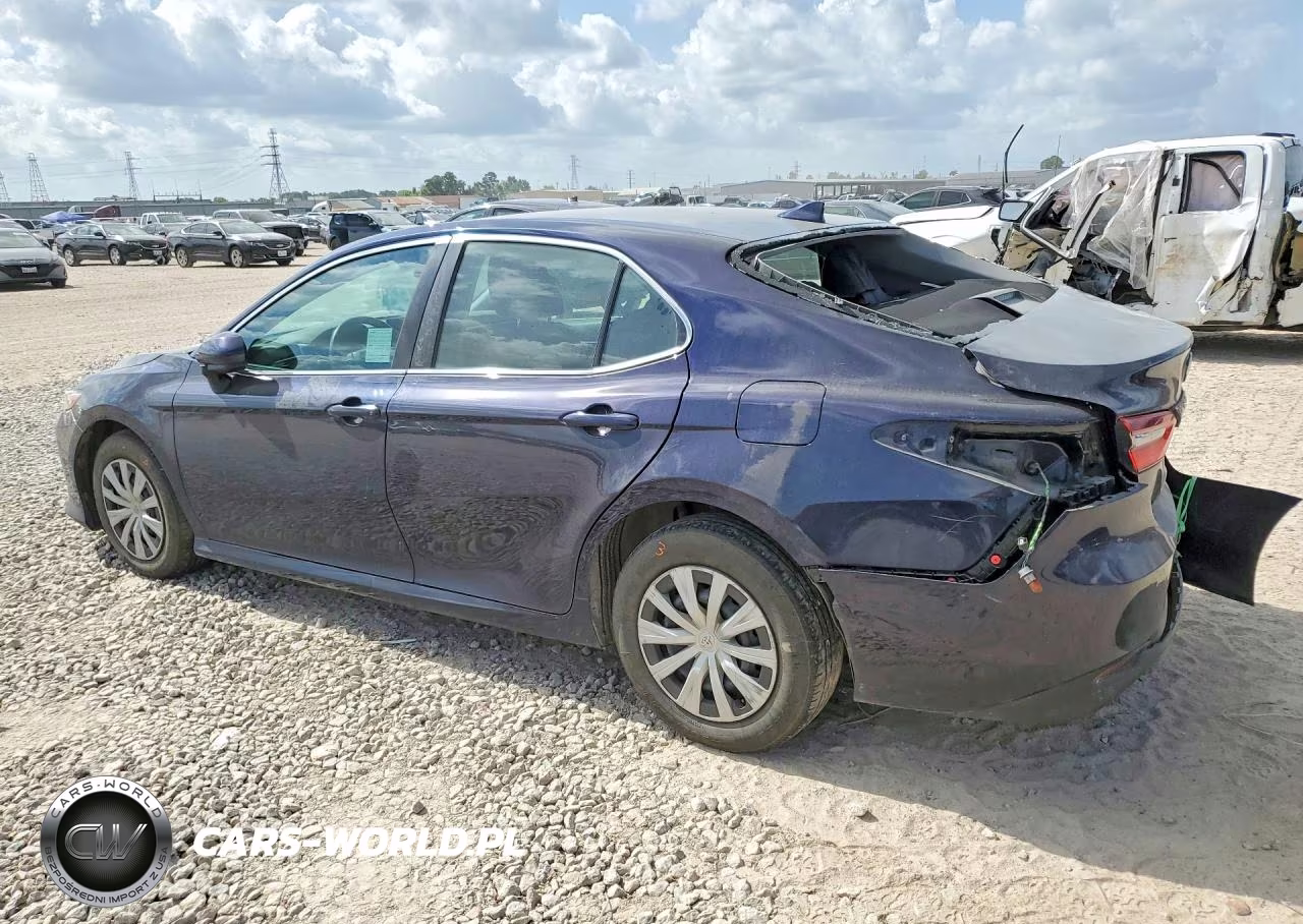 2022 Toyota Camry Le VIN:4T1C31AK4NU581699 - 2