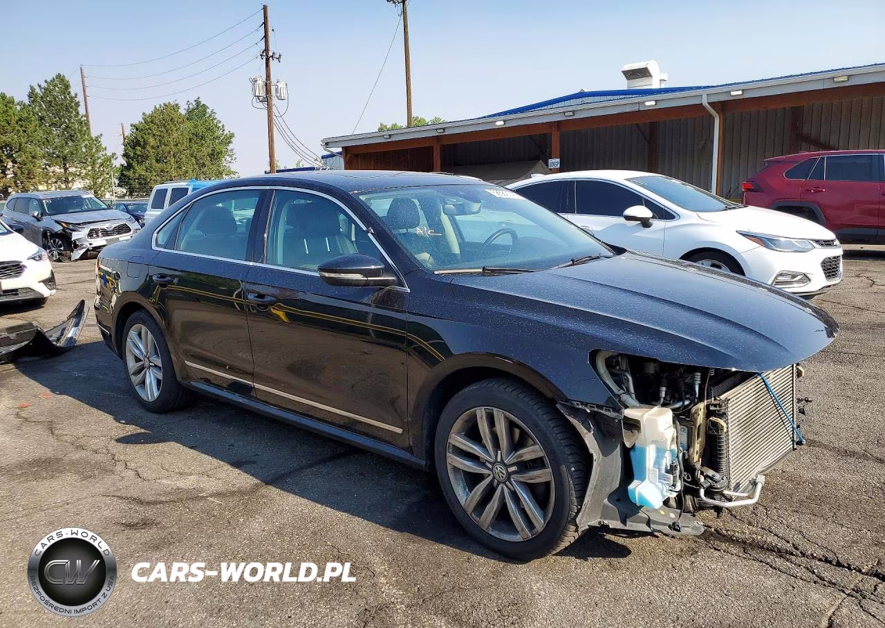 2016 Volkswagen Passat Sel VIN:1VWCT7A34GC036592 - 4