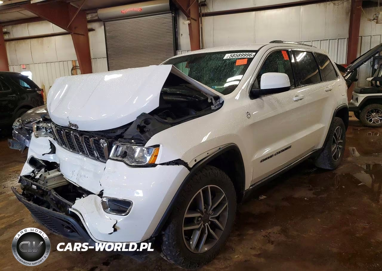 2020 Jeep Grand Cherokee Laredo