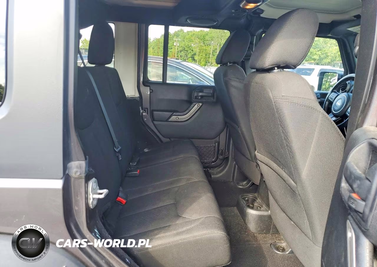 2014 Jeep Wrangler Unlimited Sport VIN:1C4BJWDG2EL289436 - 10