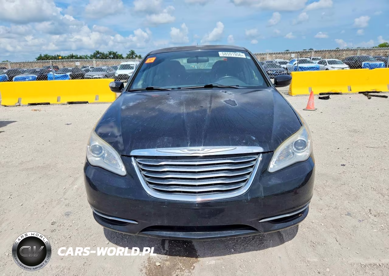 2011 Chrysler 200 Touring VIN:1C3BC1FB7BN576614 - 5