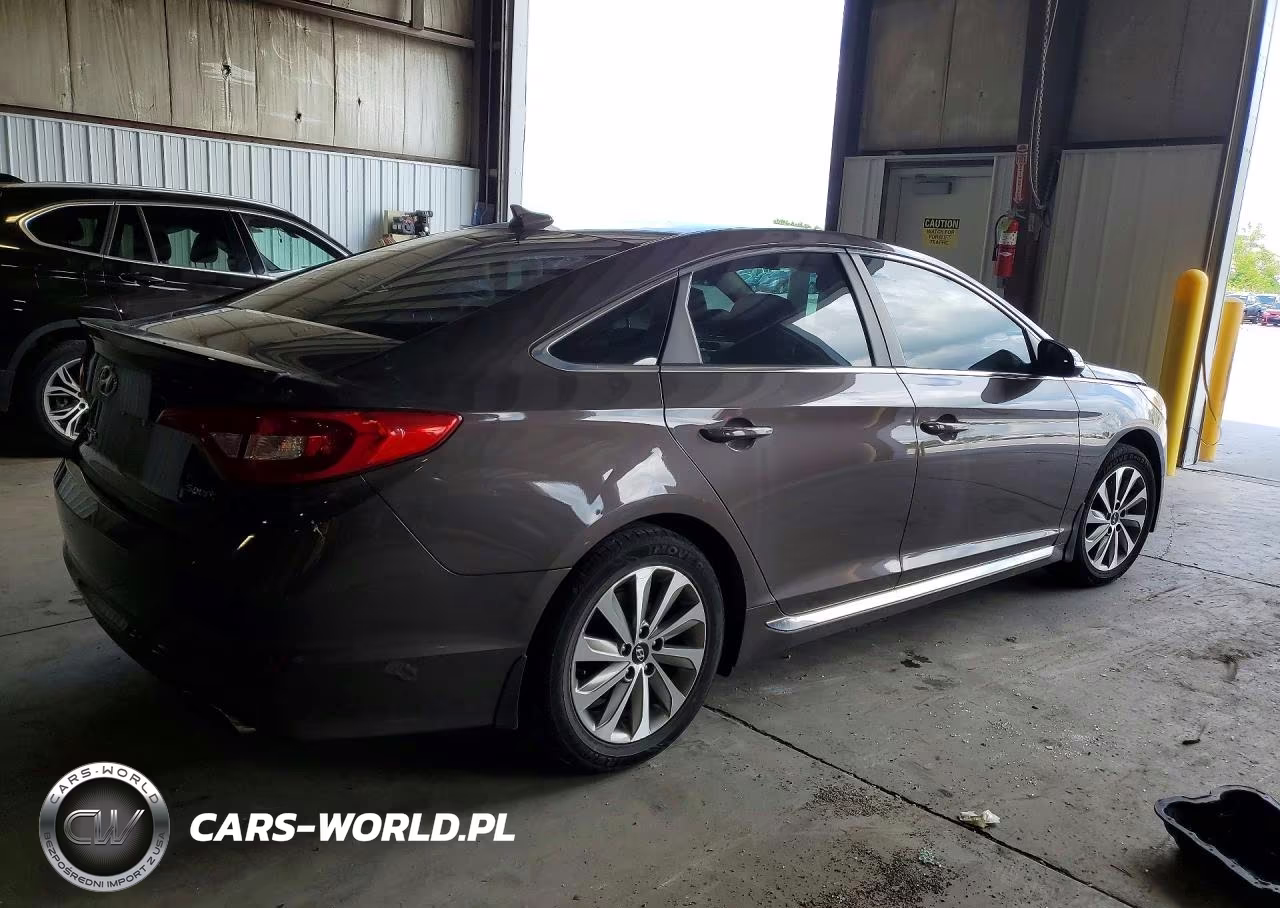 2016 Hyundai Sonata Sport VIN:5NPE34AF6GH328866 - 3