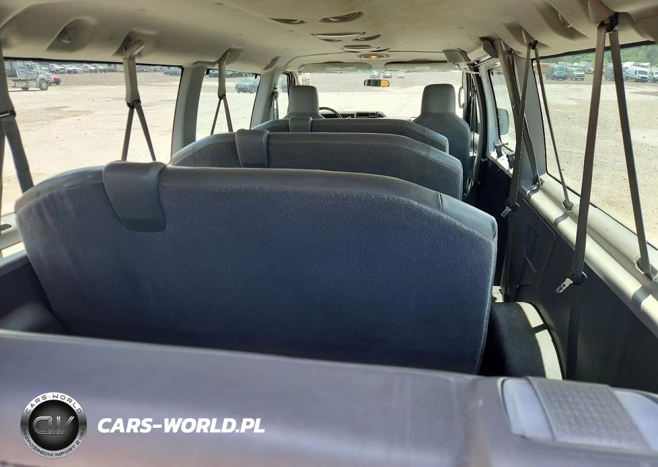 FORD ECONOLINE VIN:1FBSS3BL5BDA47181 - 10