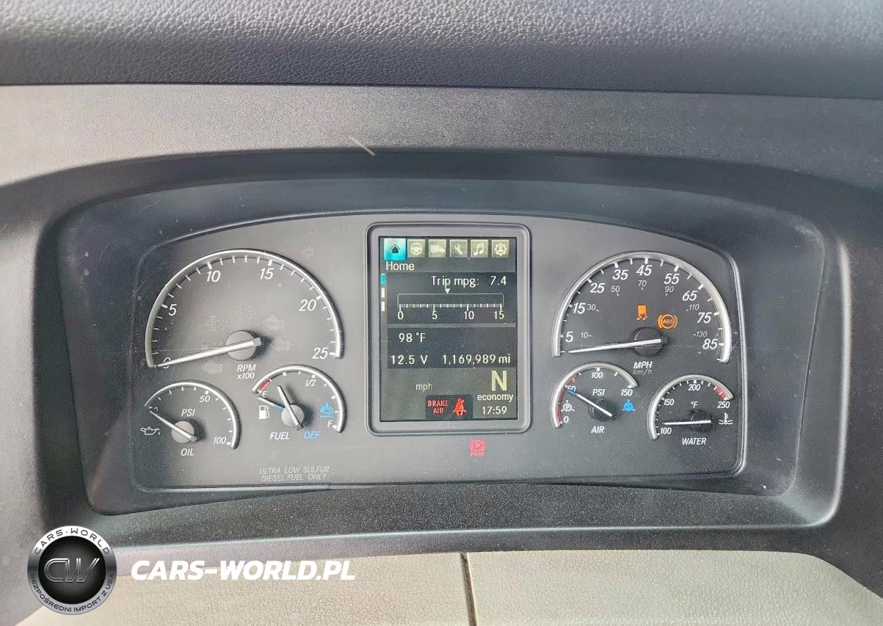 2018 Freightliner Cascadia 126 VIN:3AKJHHDRXJSJL1051 - 8