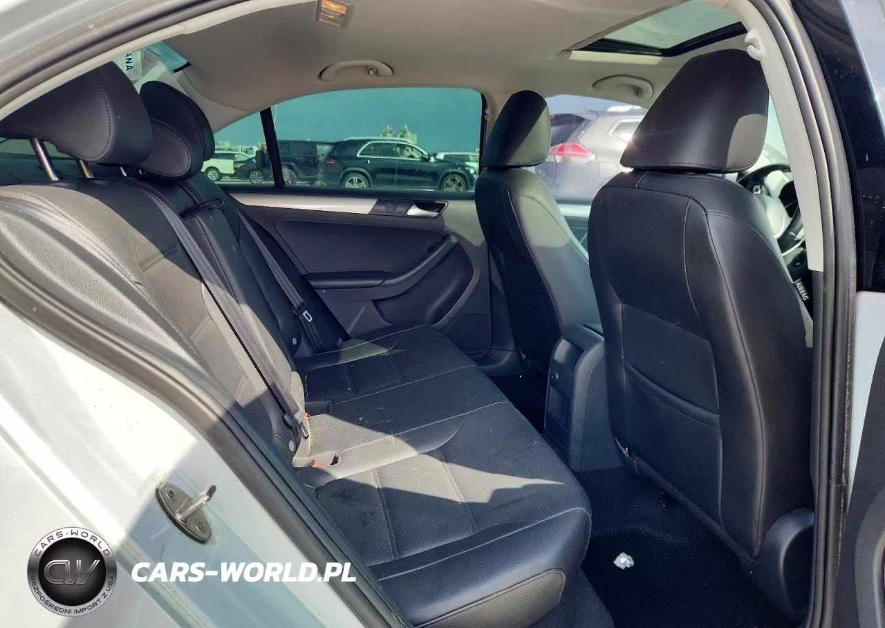 2018 Volkswagen Jetta Se VIN:3VWDB7AJXJM226876 - 10