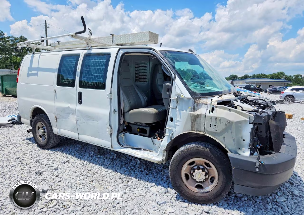 2020 Chevrolet Express G2500 VIN:1GCWGAFG6L1242452 - 4