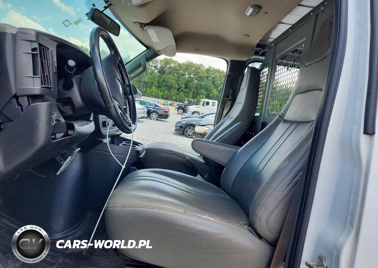 2020 Chevrolet Express G2500 VIN:1GCWGAFG6L1242452 - 7