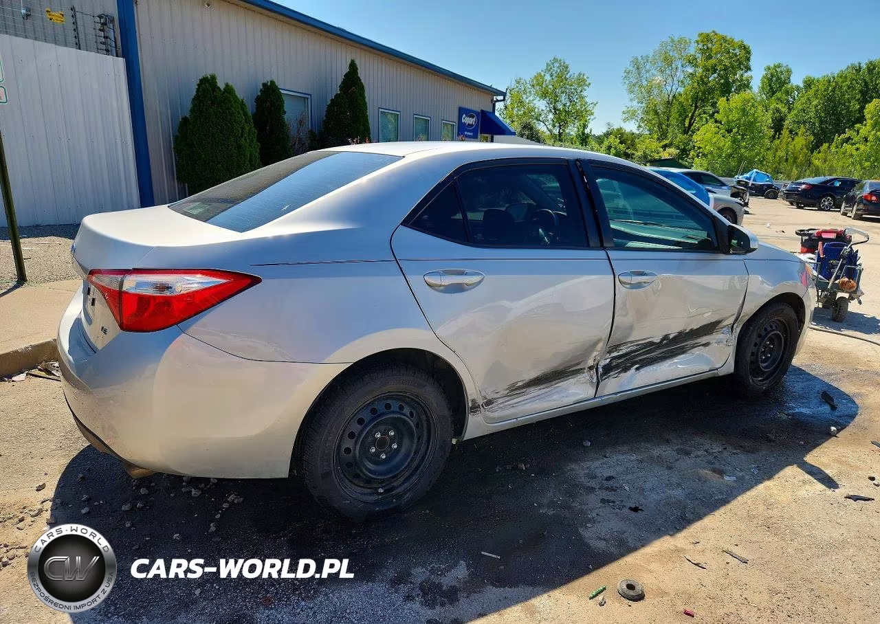 2016 Toyota Corolla Le VIN:2T1BURHE4GC619086 - 3