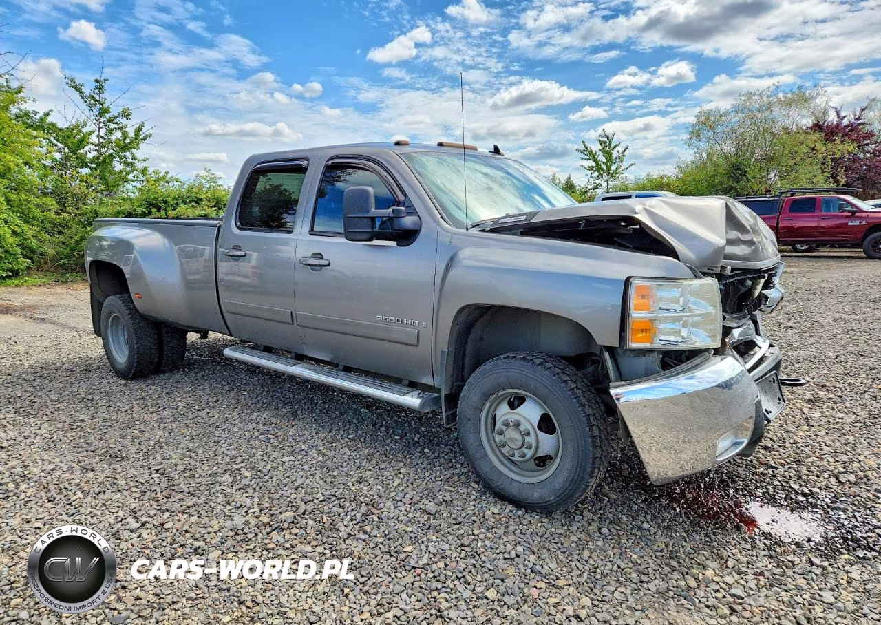 2008 Chevrolet Silverado K3500 VIN:1GCJK33658F224700 - 4