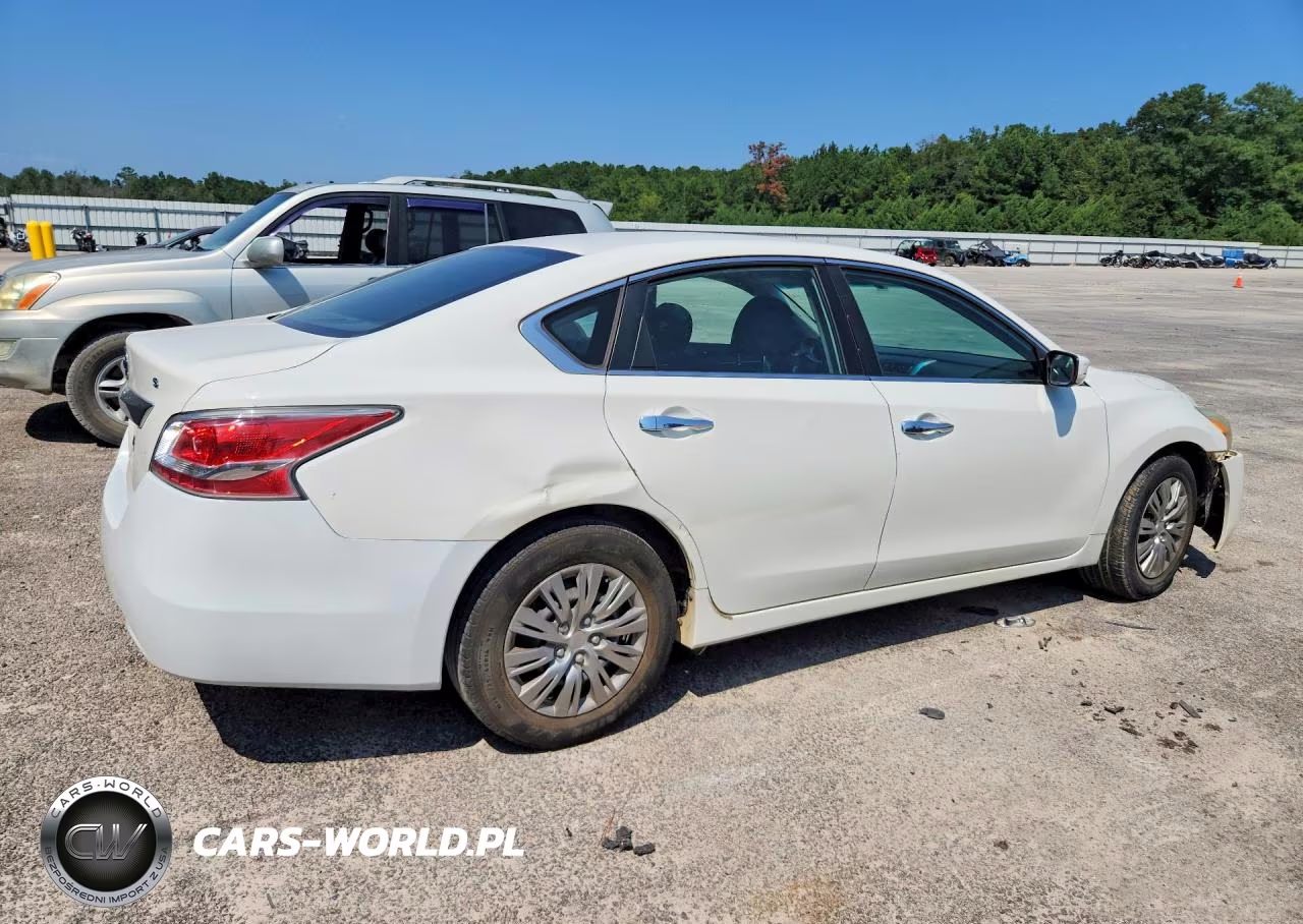 2015 Nissan Altima 2.5 S VIN:1N4AL3AP7FN389018 - 3