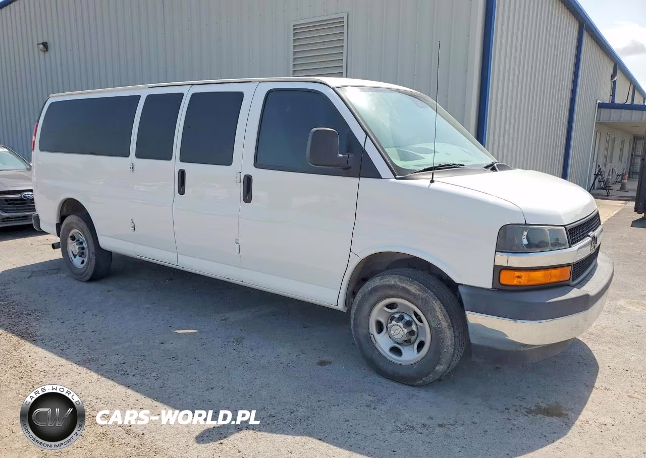 2019 Chevrolet Express G3500 Lt VIN:1GAZGPFG2K1248899 - 4
