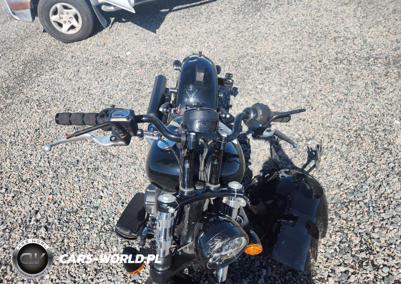 2022 Indian Motorcycle Co. Chief VIN:56KDMCAG1N3004710 - 5