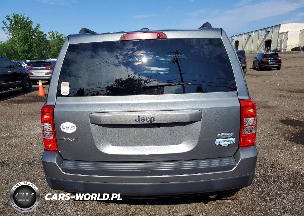 2013 Jeep Patriot Latitude VIN:1C4NJRFB9DD158559 - 6