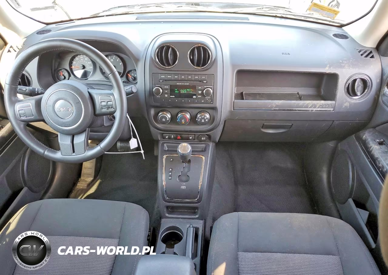 2013 Jeep Patriot Latitude VIN:1C4NJRFB9DD158559 - 8