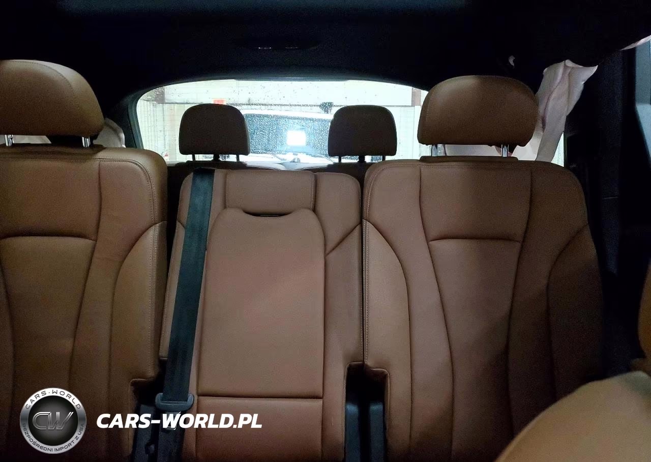 2025 Audi Q7 Premium VIN:WA1ACBF74SD010189 - 10